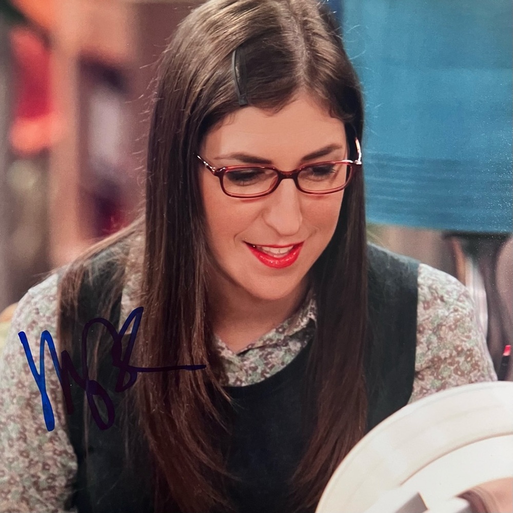 BIG BANG THEORY Signed 8x10 / MAYIM BIALIK As Amy Farrah Fowler / BLOSSOM Actor